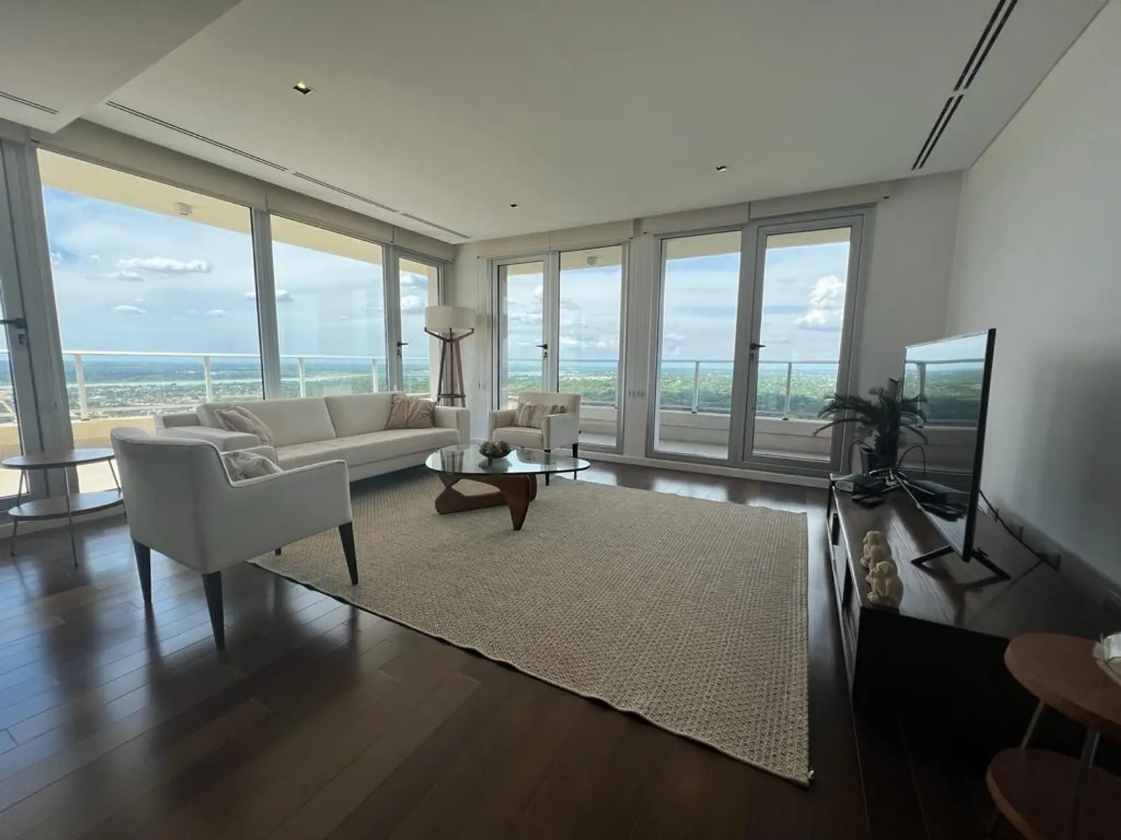 ALQUILER EXCLUSIVO PENTHOUSE 3 DORMITORIOS TOTALMENTE AMOBLADO - PALACIO DE LOS PATOS